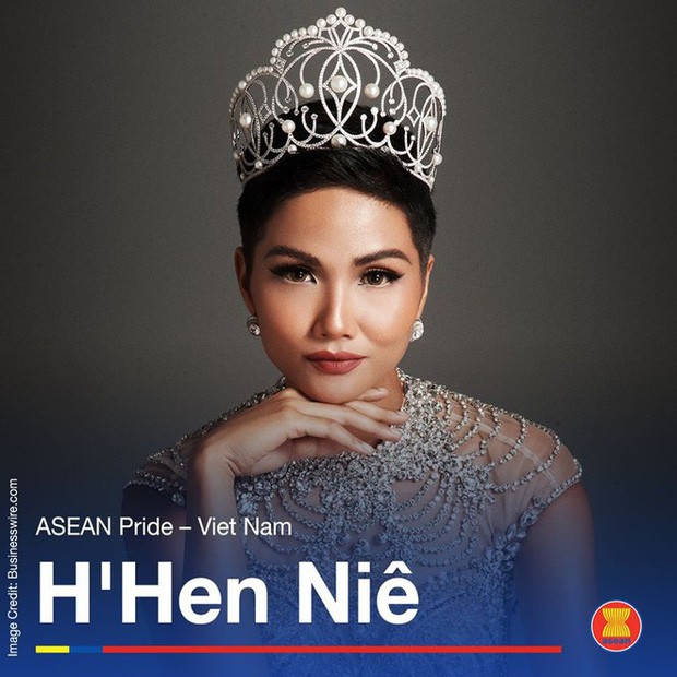Showbiz 17/7: Chi Pu diện bikini nóng bỏng, Vũ Khắc Tiệp khoe cơ bụng 6 múi ảnh 15