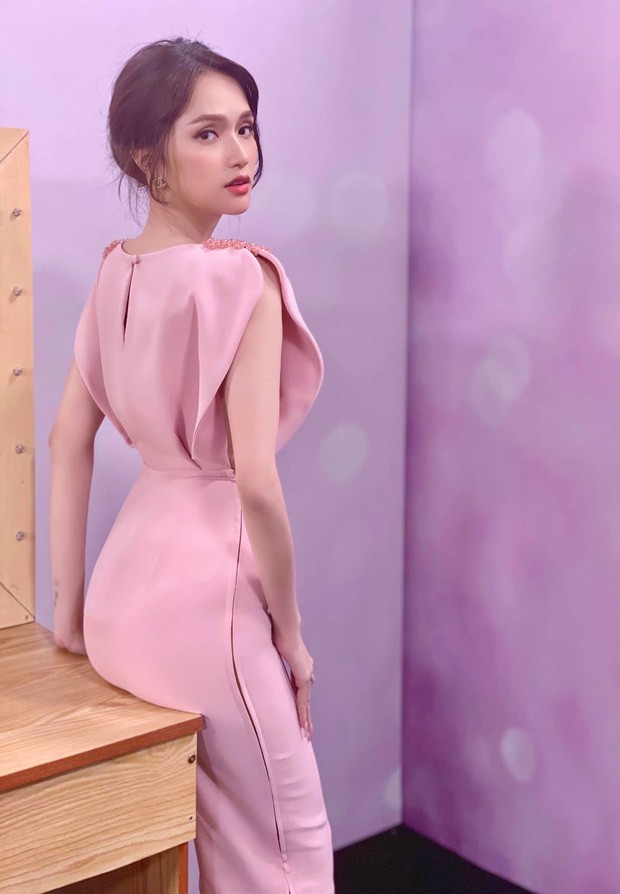 Noo Phước Thịnh “thả thính” cực mạnh, Ngọc Trinh “bắt trend” chẳng kém ai ảnh 24