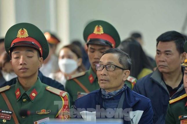 Tổng Giám đốc Công ty Việt Á khai 'đưa 8 tỷ chỉ vì tình cảm' ảnh 1