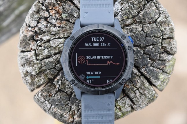 Garmin ra mắt đồng hồ thông minh sạc bằng năng lượng mặt trời ảnh 1