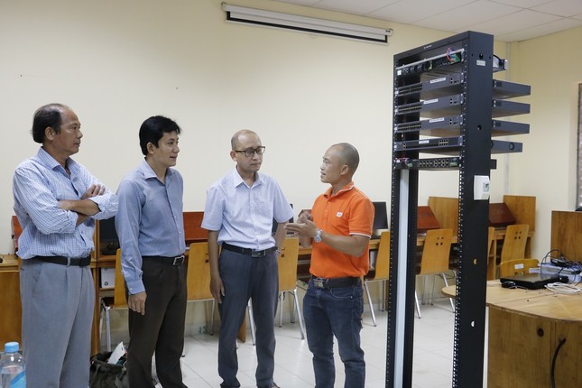 FPT Telecom tặng phòng lab cho 4 trường đại học ảnh 2
