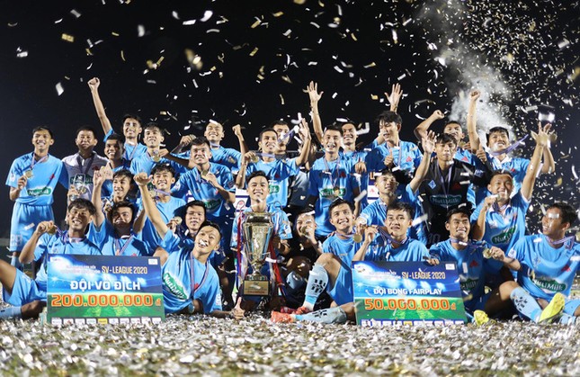 Vô địch SV-League 2020, đội trường ĐH Cần Thơ được “bầu Hải” thưởng đậm ảnh 1