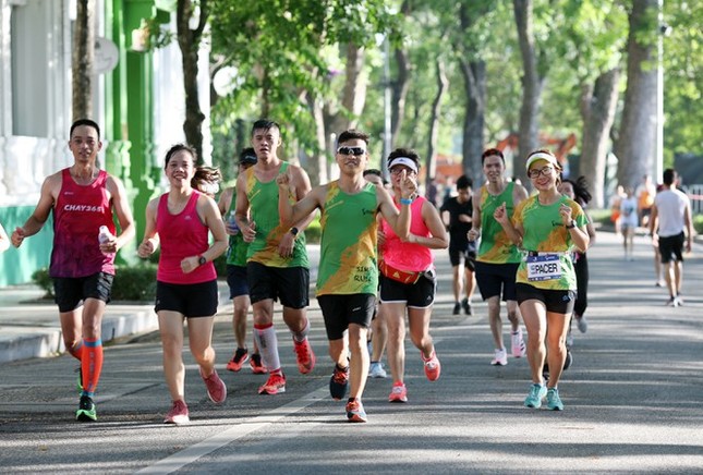 Khởi động hasgtag #TienPhongmarathon cùng TikTok ảnh 1