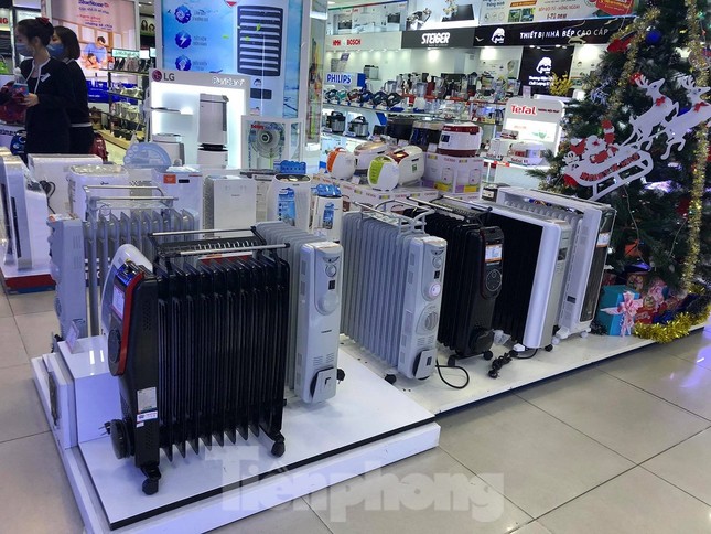 Thị trường thiết bị sưởi 'ấm lên' trong ngày giá rét ảnh 3