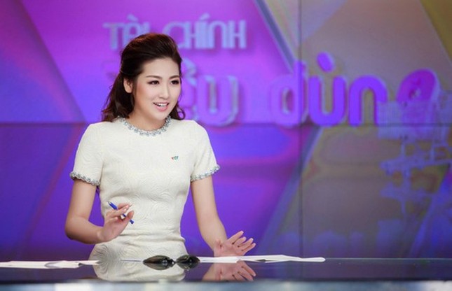 Những Hoa hậu, Á hậu 'dấn thân' nghề báo ảnh 5