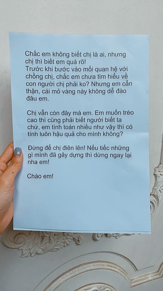 Minh Hằng choáng váng nhận được thư nặc danh ‘tố’ giật chồng, đào mỏ ảnh 1