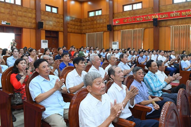 Nhiều câu hỏi của cử tri huyện Văn Lâm, tỉnh Hưng Yên được Đại tướng Tô Lâm giải đáp cụ thể ảnh 2