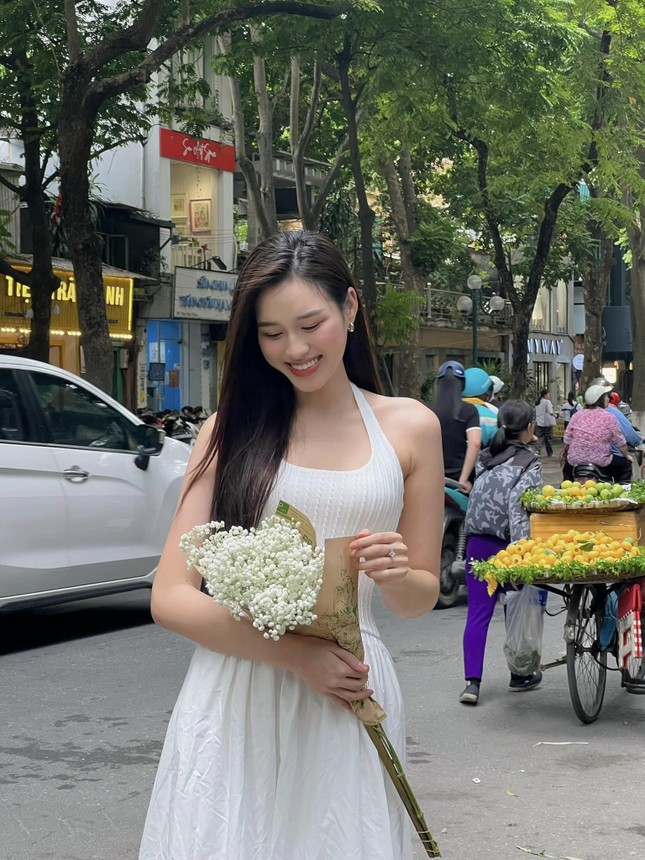 Hoa hậu Đỗ Thị Hà chạm mốc 60 kg ảnh 3