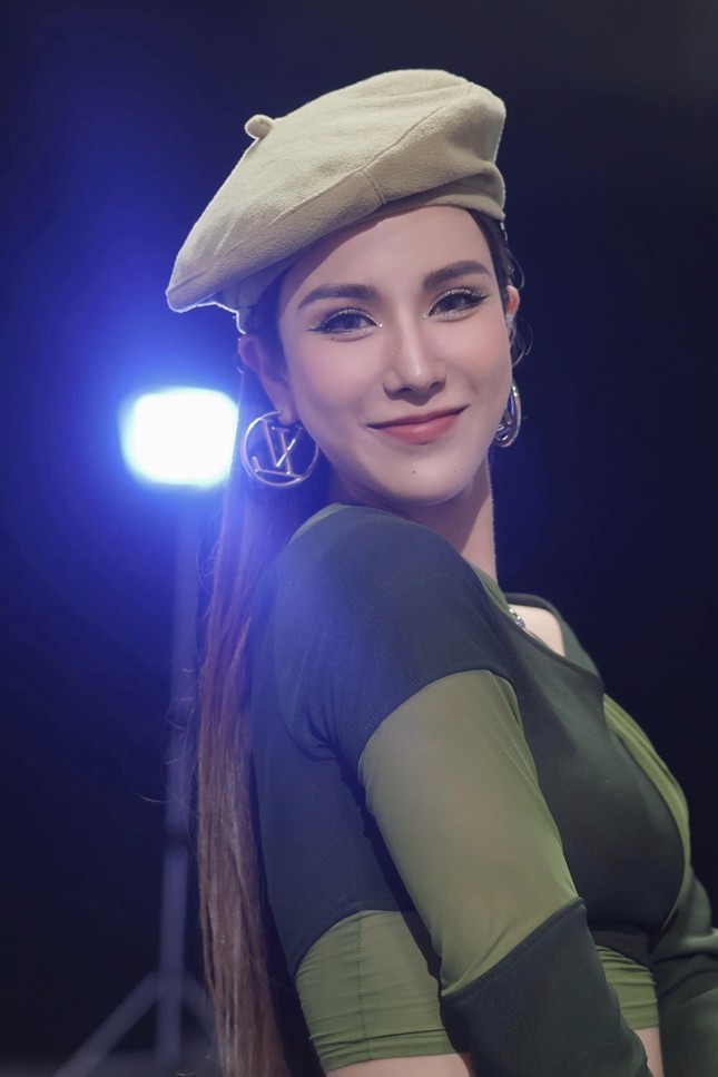 Showbiz 25/11: Diệp Lâm Anh không cần khán giả bình chọn ở show Chị đẹp ảnh 1