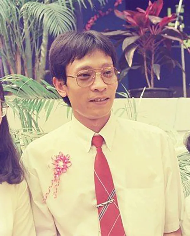 MC Lại Văn Sâm thời mặc quần loe, để tóc dài ảnh 3