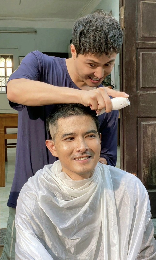 Quang Sự ‘Gia đình mình vui bất thình lình’ nói gì khi trượt đề cử? ảnh 4