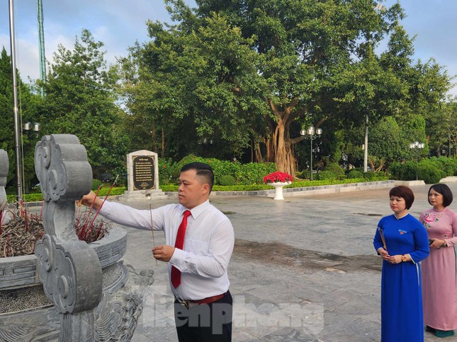Tỉnh Đoàn Lạng Sơn sinh hoạt chuyên đề, tìm hiểu truyền thống cách mạng ảnh 3