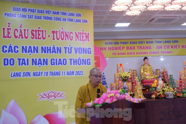 Tưởng niệm hàng nghìn người tử vong do tai nạn giao thông trong năm 2023 ảnh 4