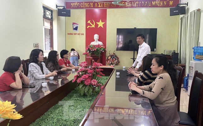 Éo le gia cảnh nữ sinh gặp bệnh lạ ở xứ Lạng ảnh 3