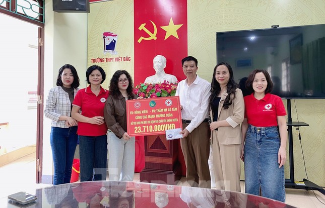 Éo le gia cảnh nữ sinh gặp bệnh lạ ở xứ Lạng ảnh 4