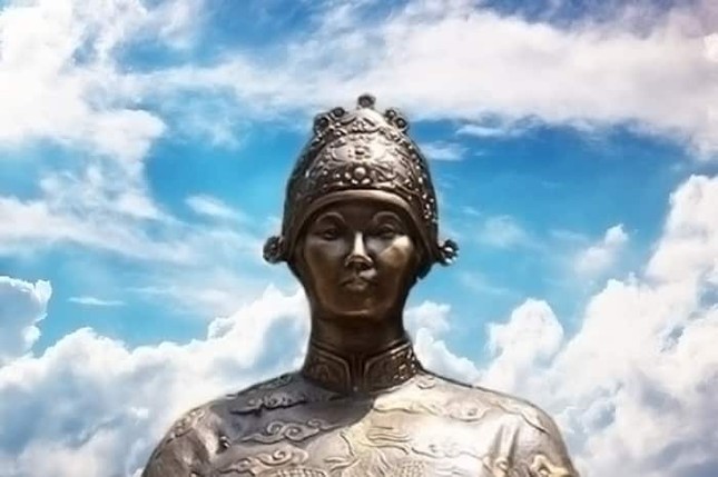 Bà Từ Dụ chính thức được tôn lên ngôi Hoàng thái hậu vào năm nào?