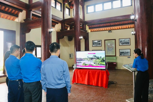 Ra mắt công nghệ thực tế ảo tại khu tưởng niệm Anh hùng liệt sỹ Lý Tự Trọng ảnh 6