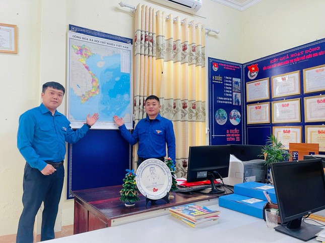 Tuổi trẻ Hà Tĩnh treo gần 1.000 bản đồ 'Tự hào một dải non sông' ảnh 3