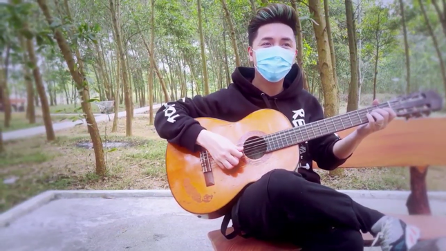 Ca sĩ Minh Vương M4U đón Tết xa nhà, thực hiện MV trong khu cách ly ảnh 2