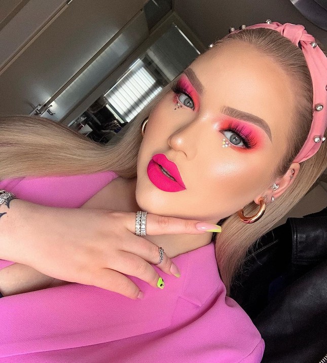 Bị tống tiền, nữ YouTuber đình đám công khai chuyển giới gây sốc ảnh 6