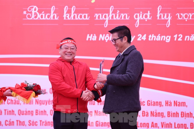 Chủ Nhật Đỏ lần thứ XVI năm 2024: Những giọt máu hồng ấm nồng Giáng sinh ảnh 67