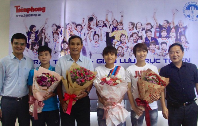 HLV Mai Đức Chung: 'Bóng đá nữ Việt Nam ngày mai phải tốt hơn hôm nay' ảnh 1