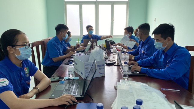 Sử dụng loại khẩu trang nào để phòng dịch COVID-19 ảnh 1
