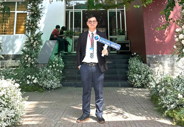 Nam sinh nhận học bổng toàn phần top 50 trường đại học công lập tốt nhất ở Hoa Kỳ ảnh 1