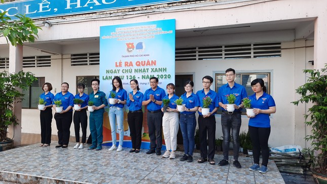 “Màu áo xanh” ra quân bảo vệ môi trường ảnh 2