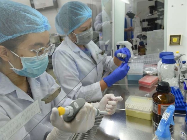 ĐHQG TP. HCM đứng vị trí 658 đại học toàn cầu về thu nhập chuyển giao công nghệ ảnh 1