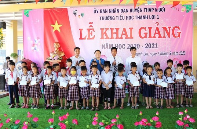 Mang niềm vui đến trẻ em vùng biên giới Tây Nam Bộ ảnh 1
