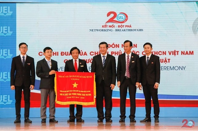 Trường ĐH Kinh tế - Luật (ĐHQG TP. HCM) ra mắt quỹ hỗ trợ sinh viên ảnh 1