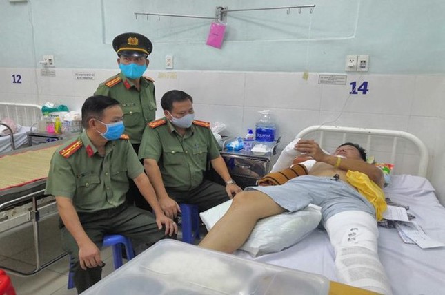 CSGT ở Đồng Nai bị tông gãy tay, chân ảnh 1