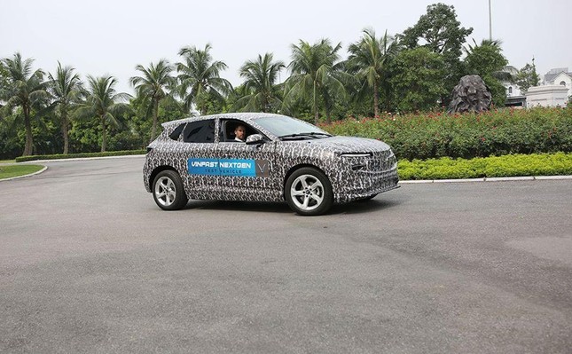 SUV mới của VinFast lộ ảnh chạy thử ảnh 2