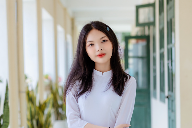 Cô gái Tày đỗ thủ khoa ngành cao điểm nhất trường Nhân văn ảnh 1