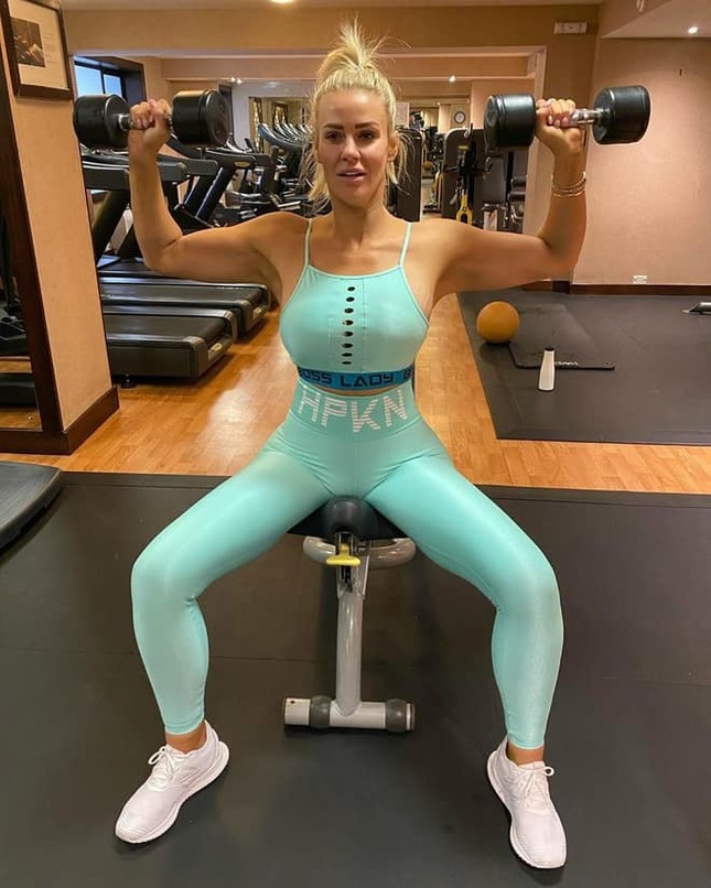 Cô gái trẻ giảm 92kg, sở hữu thân hình quyến rũ nhờ thay đổi lối sinh hoạt hàng ngày ảnh 2