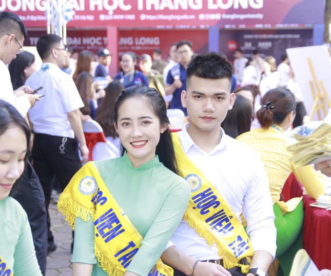 Từ vận động viên cầu lông cao 1m85 trở thành sinh viên Kế toán ảnh 8