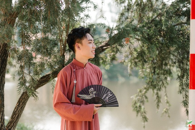 D2K61 Nguyễn Huệ: Ngược dòng thời gian với bộ ảnh kỷ yếu cổ phục Việt Nam ảnh 9