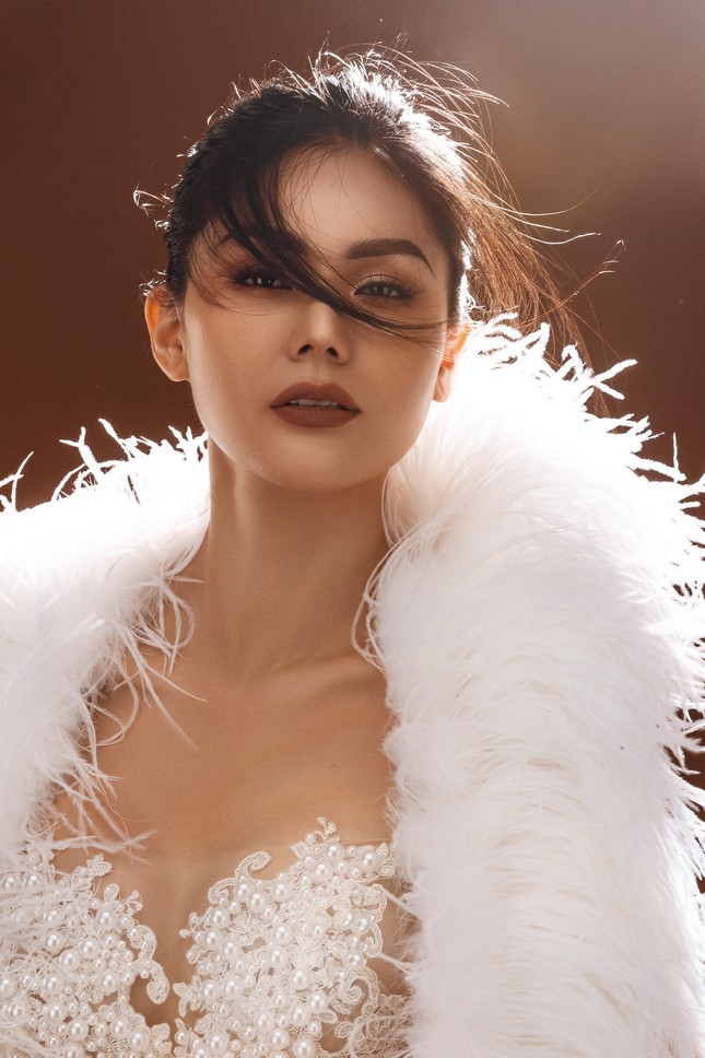 Hoa hậu Kim Nguyên: “Tôi chọn lối sống kín kẽ để luôn thấy bình yên“ ảnh 1