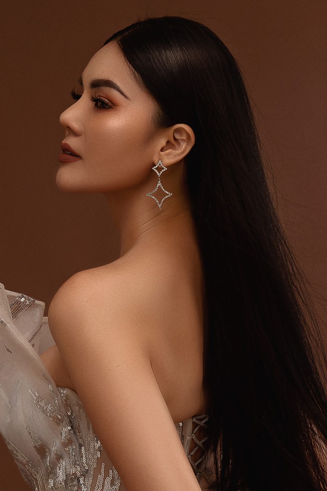 Hoa hậu Kim Nguyên: “Tôi chọn lối sống kín kẽ để luôn thấy bình yên“ ảnh 8