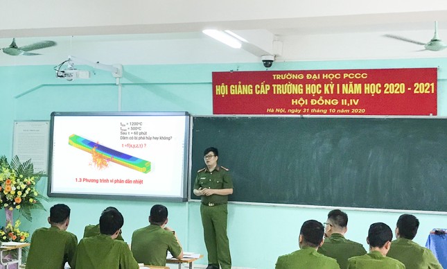 Nỗi nghẹn ngào của thầy giáo trường Đại học Phòng cháy Chữa cháy ảnh 2
