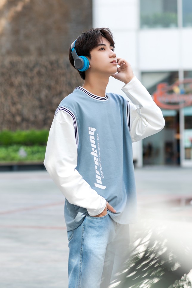 Lưu Hợp: Gương mặt mẫu ảnh mới trưởng thành từ Thời trang MANDO ảnh 13