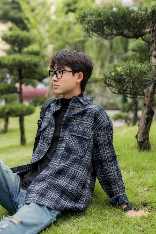 Lưu Hợp: Gương mặt mẫu ảnh mới trưởng thành từ Thời trang MANDO ảnh 14