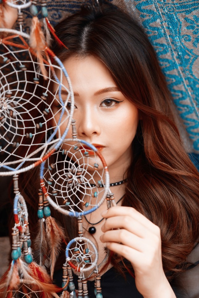 Nữ MC tài năng với niềm đam mê thời trang ngoại cỡ ảnh 1