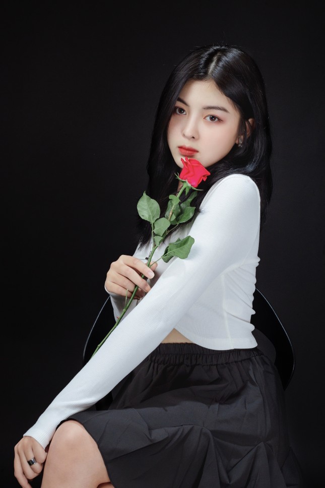 Nhan sắc “rúng động” của Hot Tiktoker Đắk Lắk khiến cư dân mạng đổ xô tìm kiếm ảnh 4