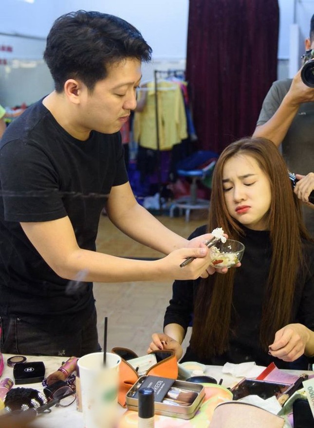 Chỉ một hành động này thôi đã cho thấy Trường Giang đúng là “chồng nhà người ta“ ảnh 7