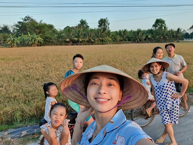 Giãn cách xã hội dài ngày, sao Việt rủ nhau về quê làm "nông dân" như thật ảnh 7