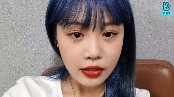 Soojin ((G)I-DLE) sững sờ muốn khóc khi bị chê xấu, ngay trong buổi phát sóng trực tiếp ảnh 2