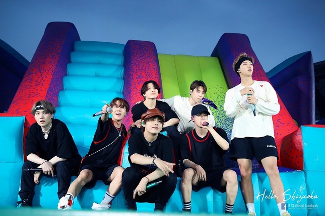 Vừa tung ca khúc mới, BTS vừa oanh tạc phòng vé với phim “Break the Silence: The Movie” ảnh 2