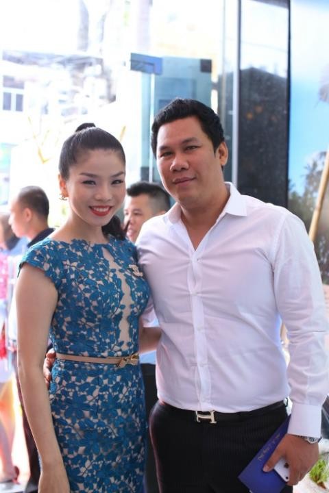 Chuyện hôn nhân của Lệ Quyên lại gây chú ý vì hành động bất thường của người trong cuộc ảnh 3